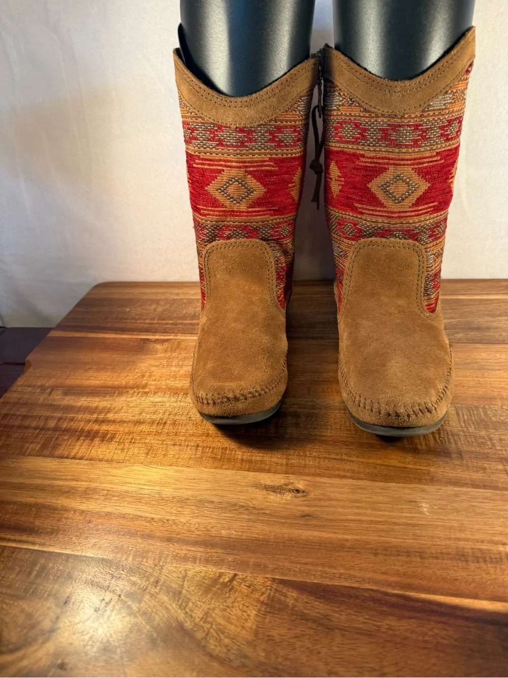 Minnetonka Moccasin, Baja Boot, Brown and Red Size 9 - Picture 3 of 10